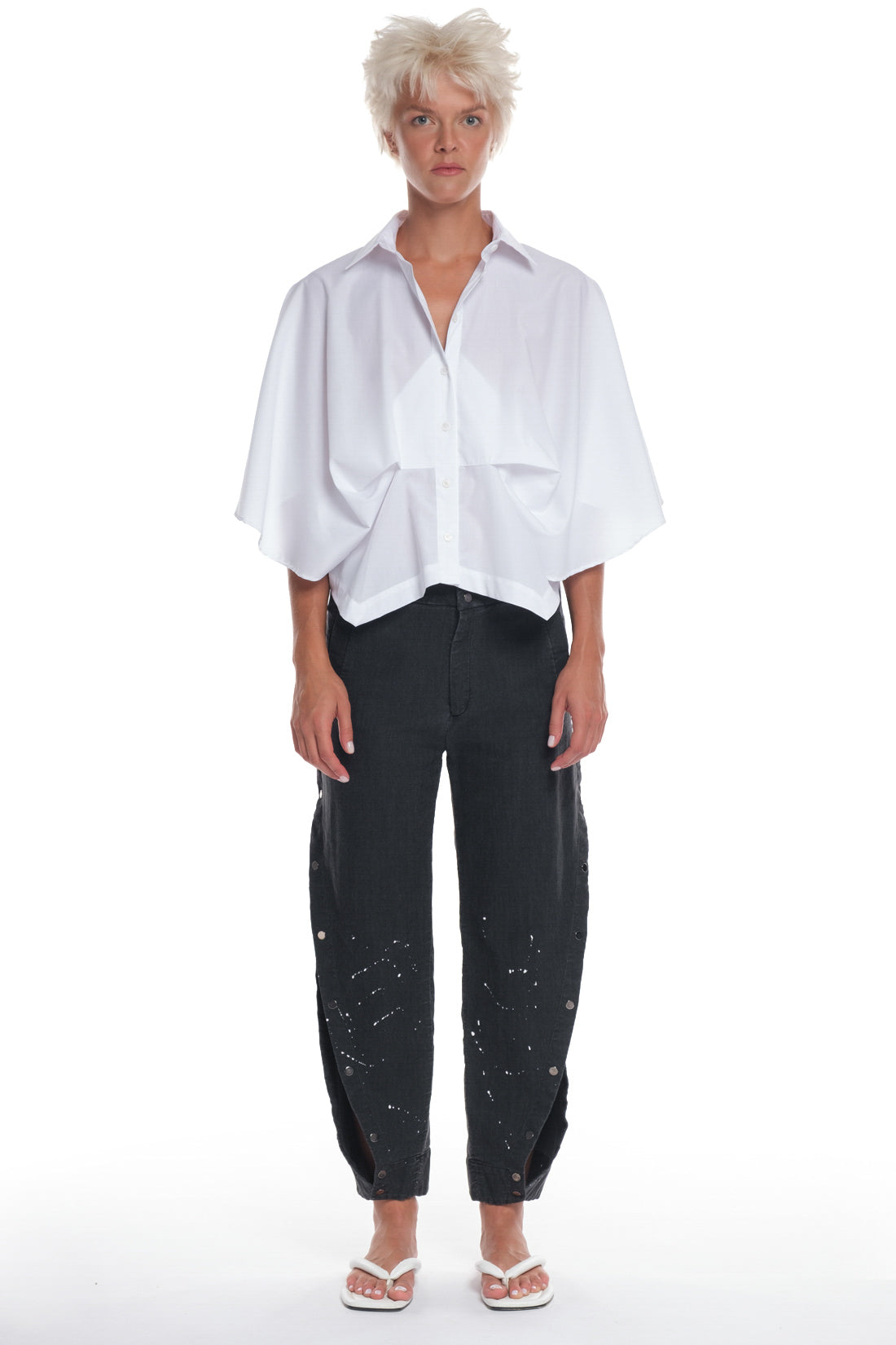 MID SLEEVE COTTON SHIRT, BUTTONING IN THE FRONT, COLLAR, FOLDED IN THE FRONT AND BACK