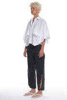 MID SLEEVE COTTON SHIRT, BUTTONING IN THE FRONT, COLLAR, FOLDED IN THE FRONT AND BACK
