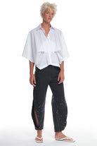 MID SLEEVE COTTON SHIRT, BUTTONING IN THE FRONT, COLLAR, FOLDED IN THE FRONT AND BACK