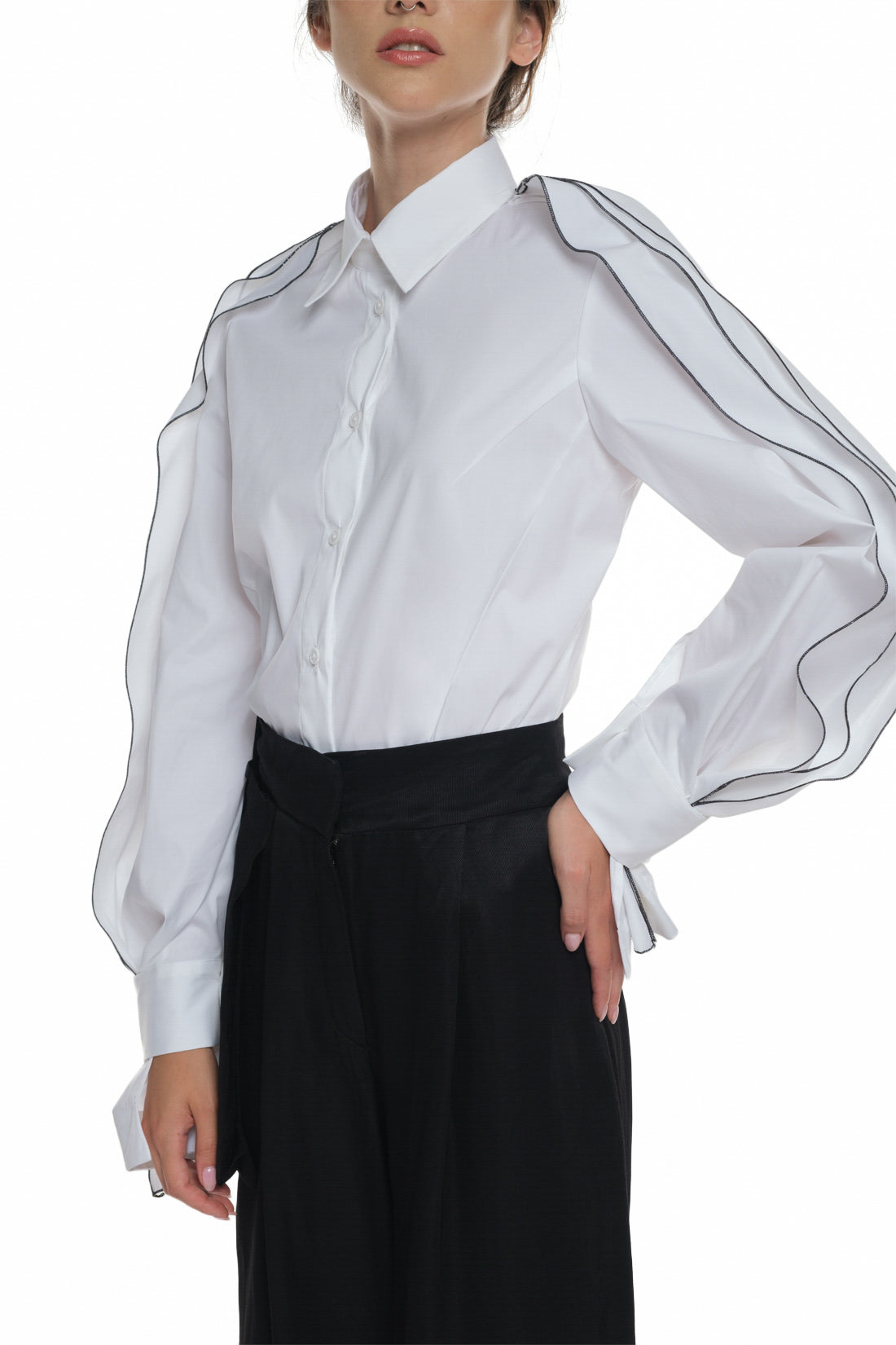 LONG SLEEVE SHIRT WITH BUTTONING ON THE FRONT, HIGH COLLAR, RUFFLED LAYERS ON THE SLEEVES