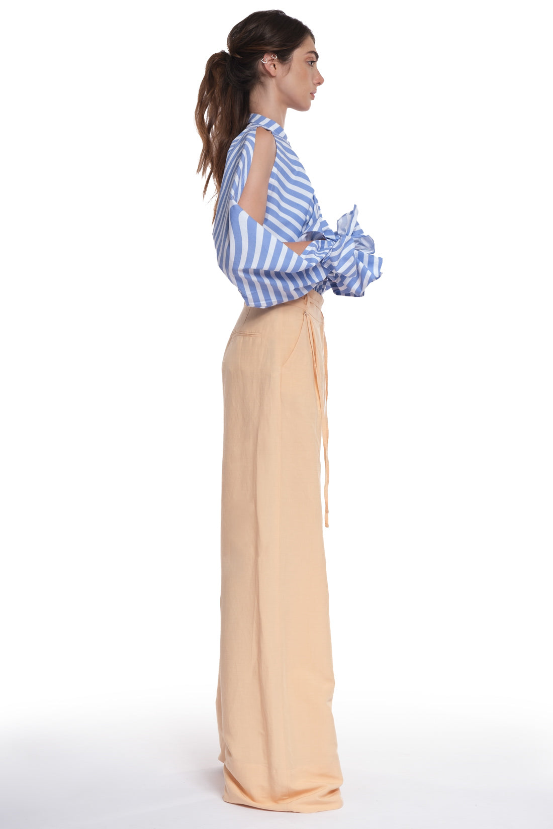 LONG HIGH-WAISTED PANTS WITH THIN BELT AND DETAILS IN FRONT