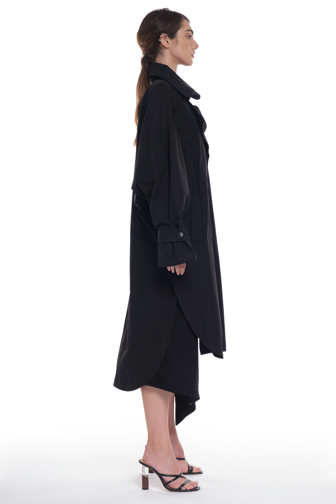 RAIN PROOF TRENCH COAT WITH LONG SLEEVES, BIG COLLAR, IN FRONT BUTTONING
