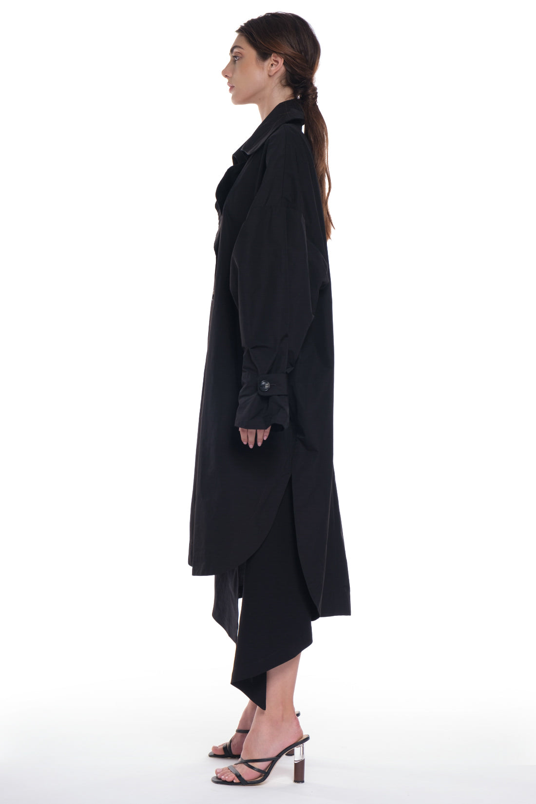RAIN PROOF TRENCH COAT WITH LONG SLEEVES, BIG COLLAR, IN FRONT BUTTONING