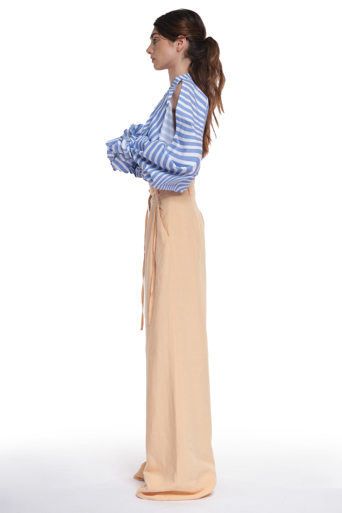 LONG HIGH-WAISTED PANTS WITH THIN BELT AND DETAILS IN FRONT