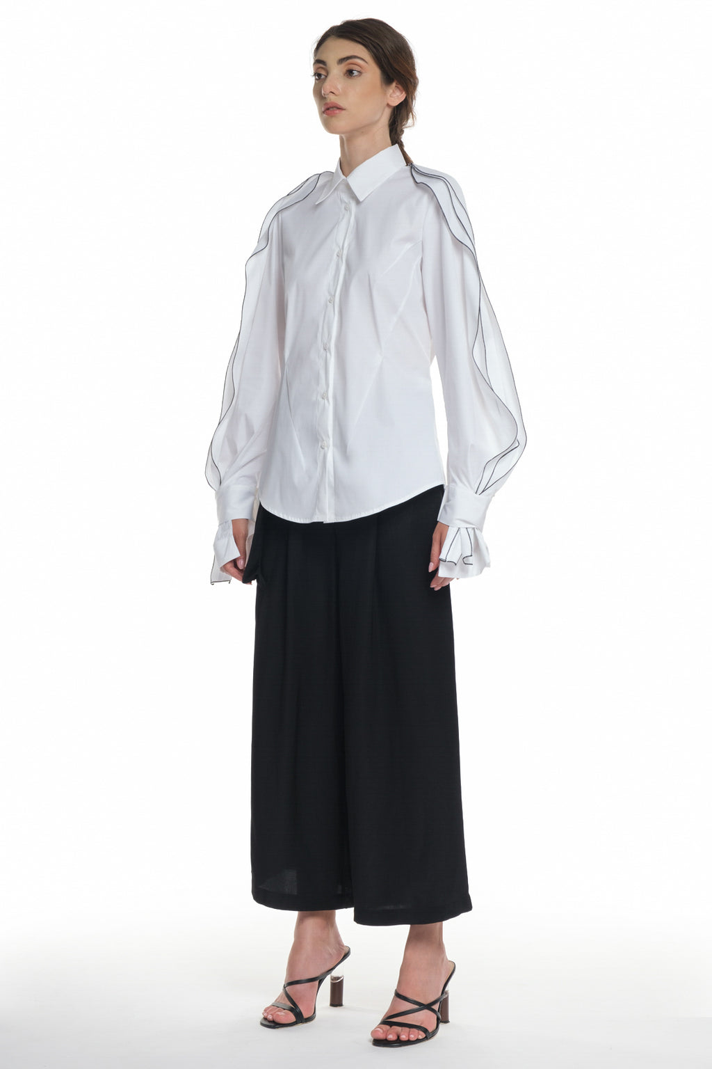 LONG SLEEVE SHIRT WITH BUTTONING ON THE FRONT, HIGH COLLAR, RUFFLED LAYERS ON THE SLEEVES