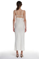 LONG ELEGANT DRESS WITH V NECK AND OPEN BACK.