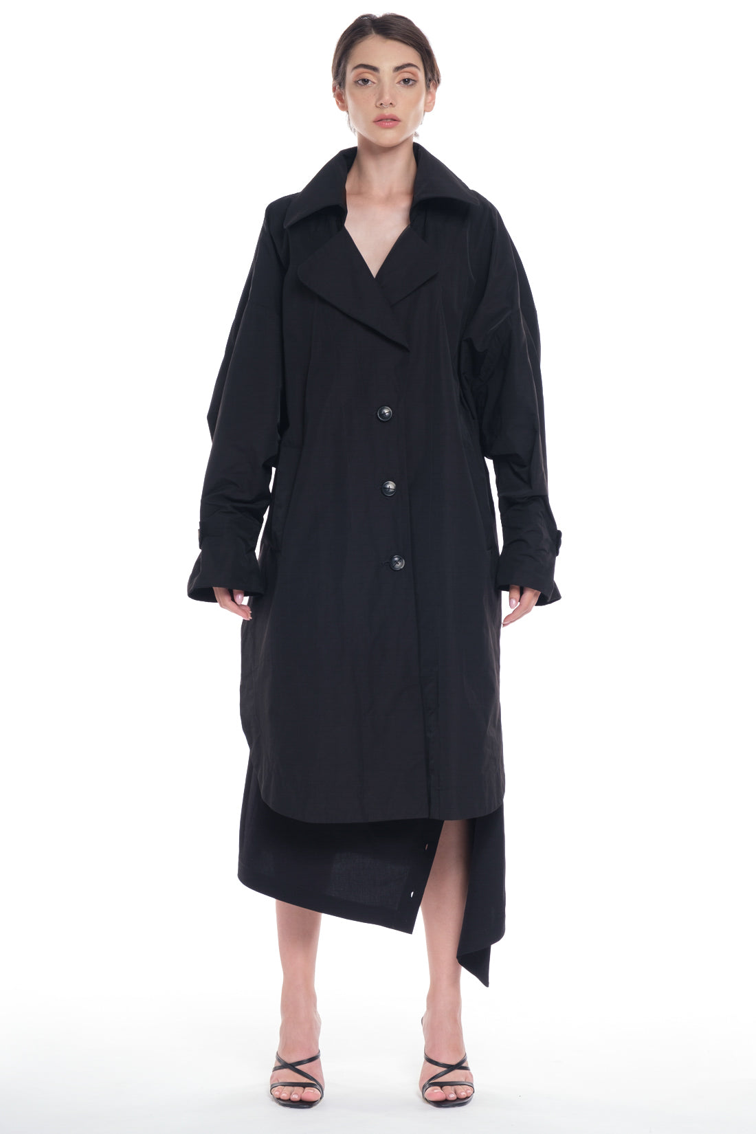RAIN PROOF TRENCH COAT WITH LONG SLEEVES, BIG COLLAR, IN FRONT BUTTONING 
